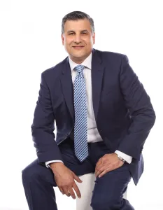 Oral Surgeon, Dr. Carlos Cruz